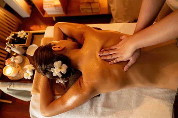 Massage ayurvédique Abhyanga à la Cabane d'Emma
